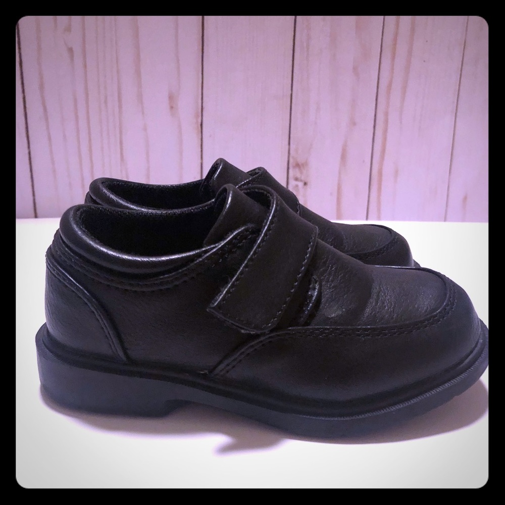 Black ‘Max+Jake’ Dress Shoes. Boys Size 7.